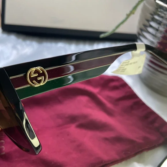 Gucci | Accessories | Nwt Gucci Black Sunglasses W Red And  display picture 3